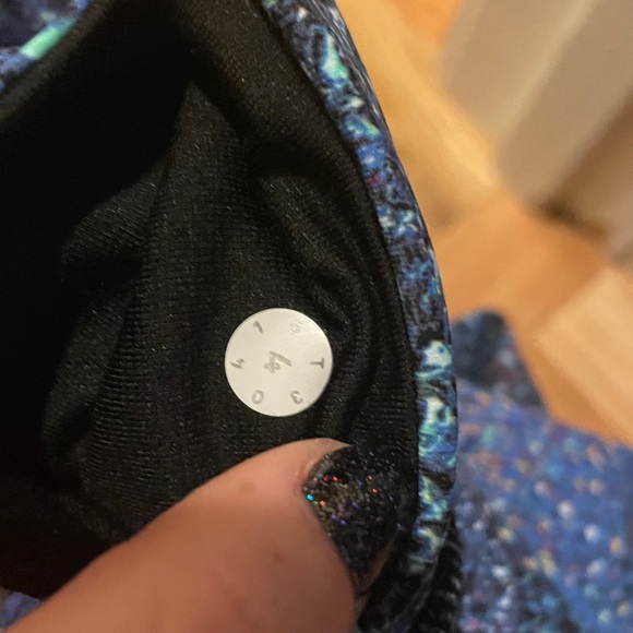 Lululemon Multicolor Patterned Leggings - Picture 4 of 13